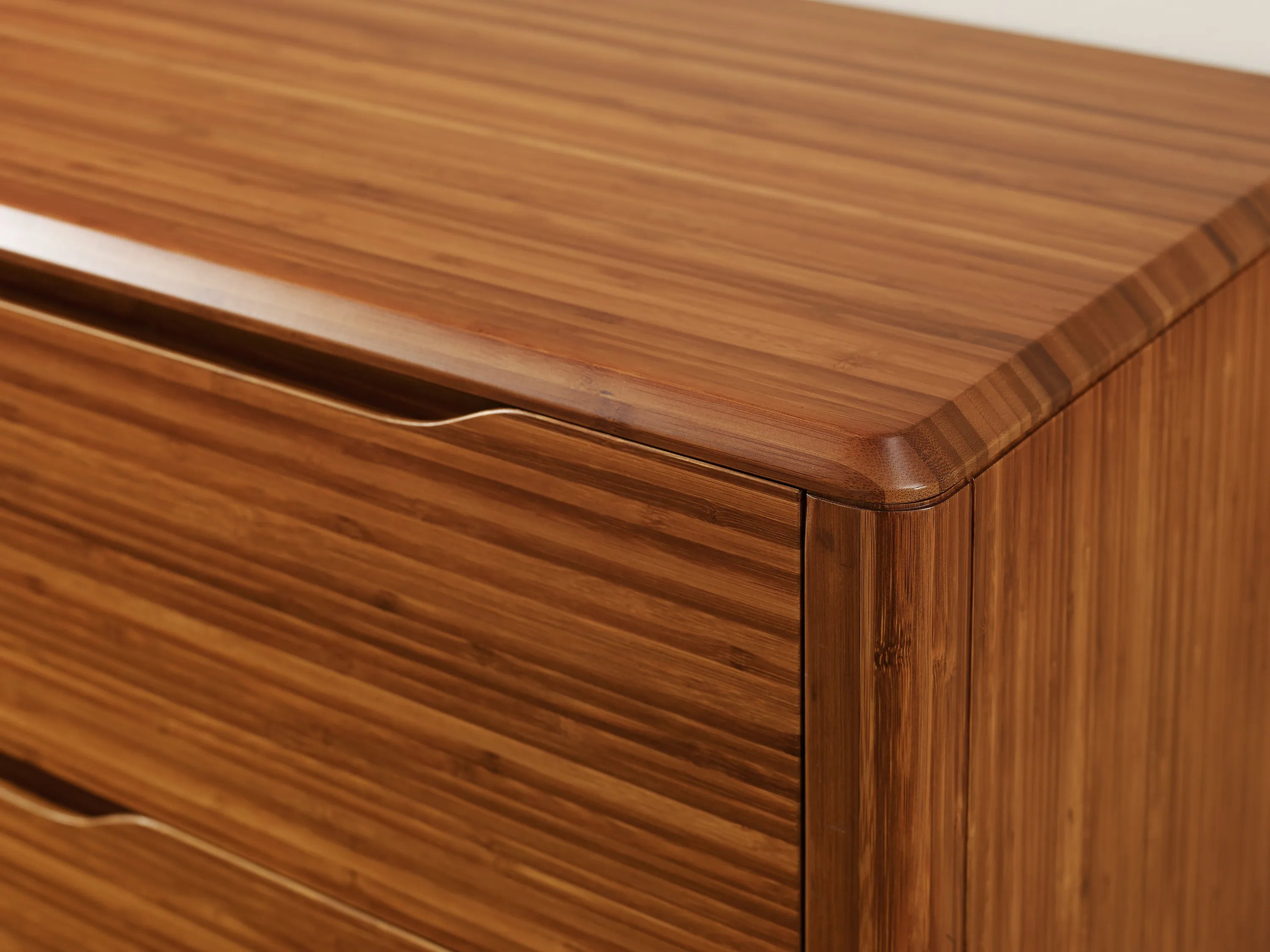 Currant_Bedroom_Dresser_G0029AM_Currant-Five-Drawer-High-Chest-Amber_Amber_IMG_07